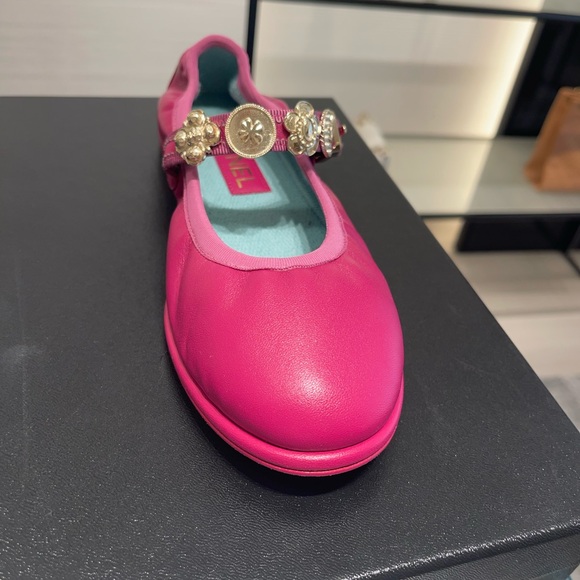 Chanel Mary Jane’s - Picture 3 of 3